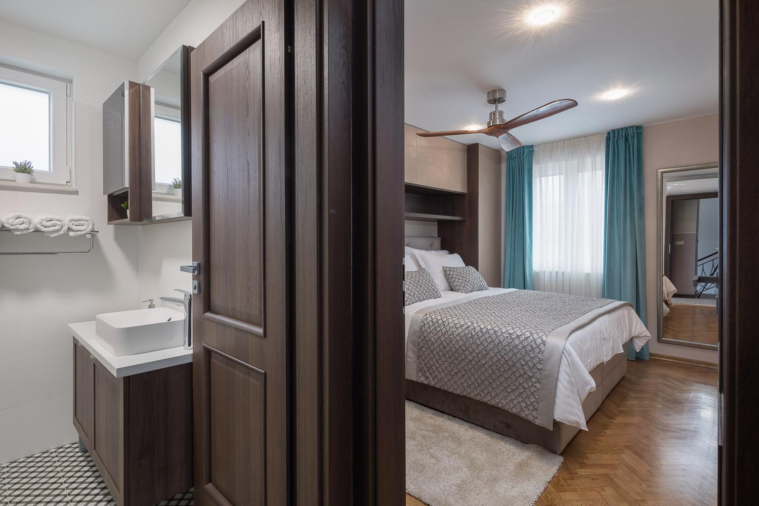 Villa Mater - Luxuriously Equipped Villa With A 15M Long Swimming Pool Zrnovnica Exterior photo
